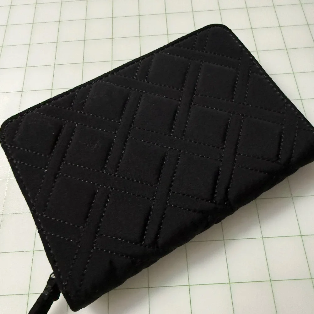 Y2K Vera Bradley Wristlet Wallet Zip Classic Quilted Black Leaf print interior